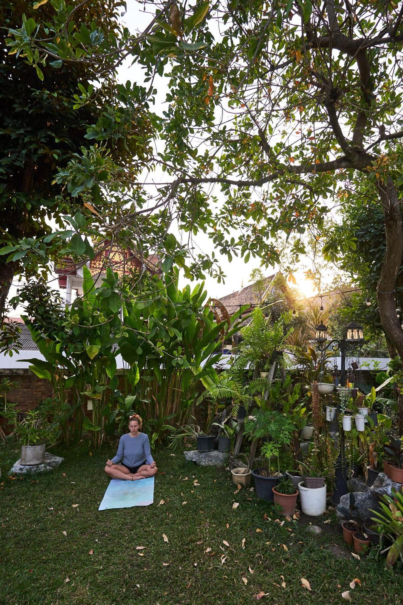 Sherloft Home & Hostel Chiang Mai Exterior foto