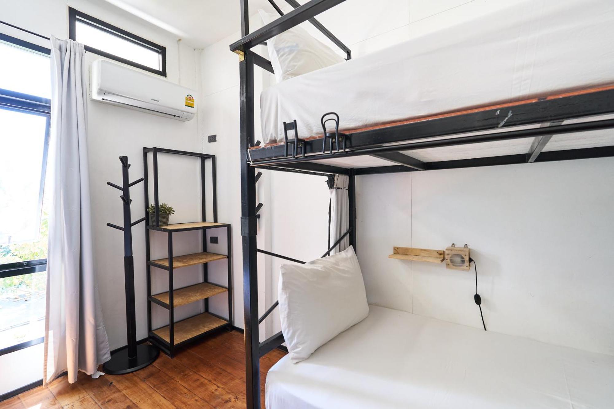 Sherloft Home & Hostel Chiang Mai Exterior foto