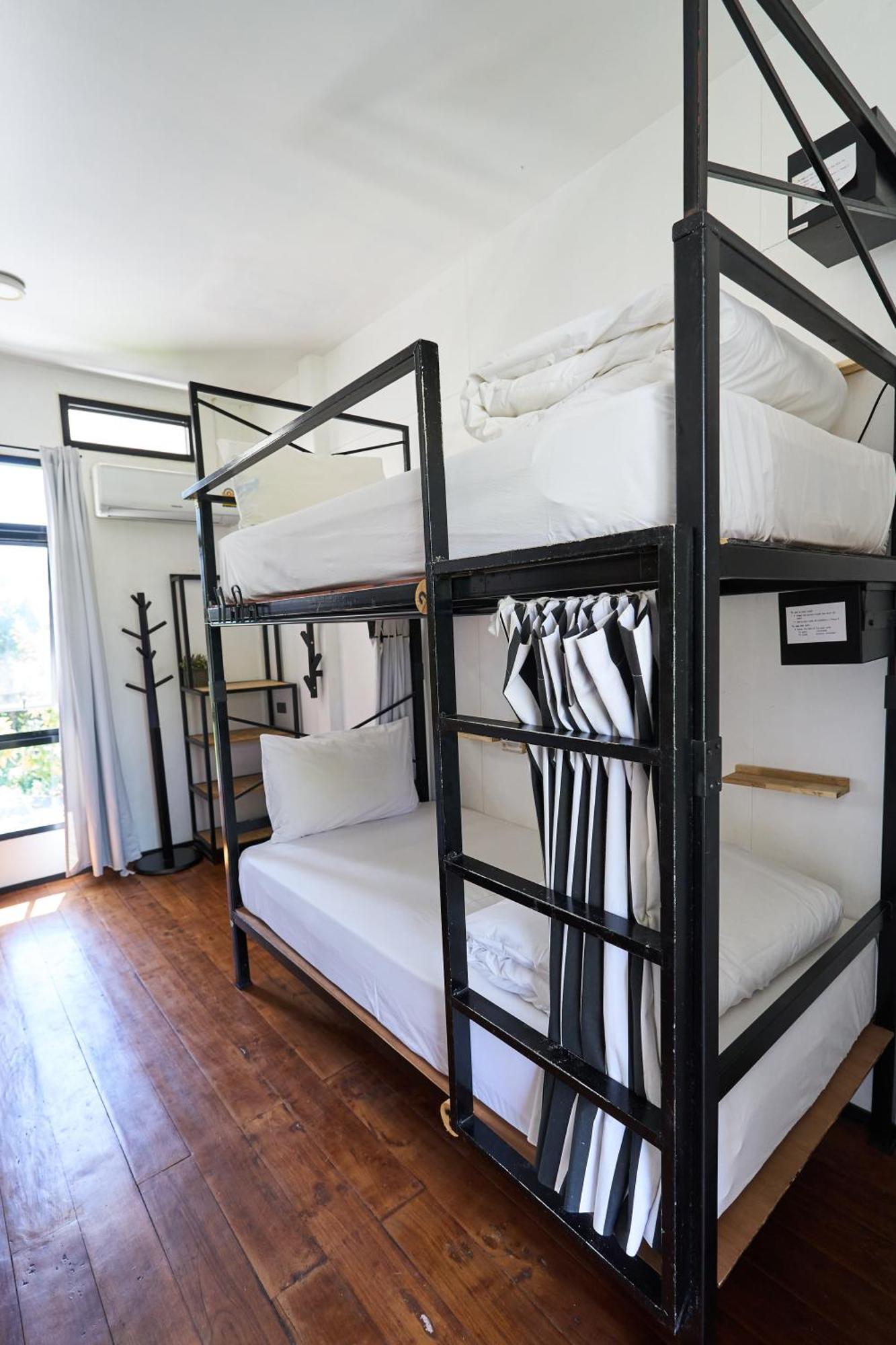 Sherloft Home & Hostel Chiang Mai Exterior foto