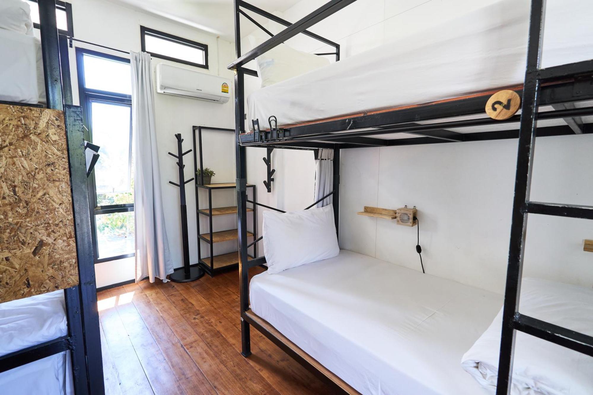 Sherloft Home & Hostel Chiang Mai Exterior foto