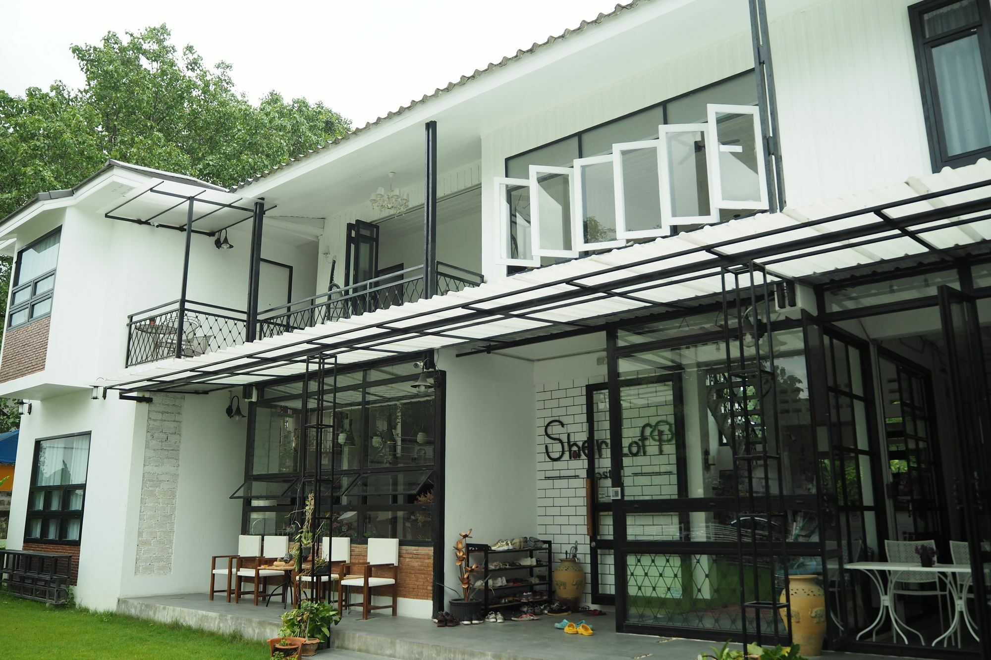 Sherloft Home & Hostel Chiang Mai Exterior foto
