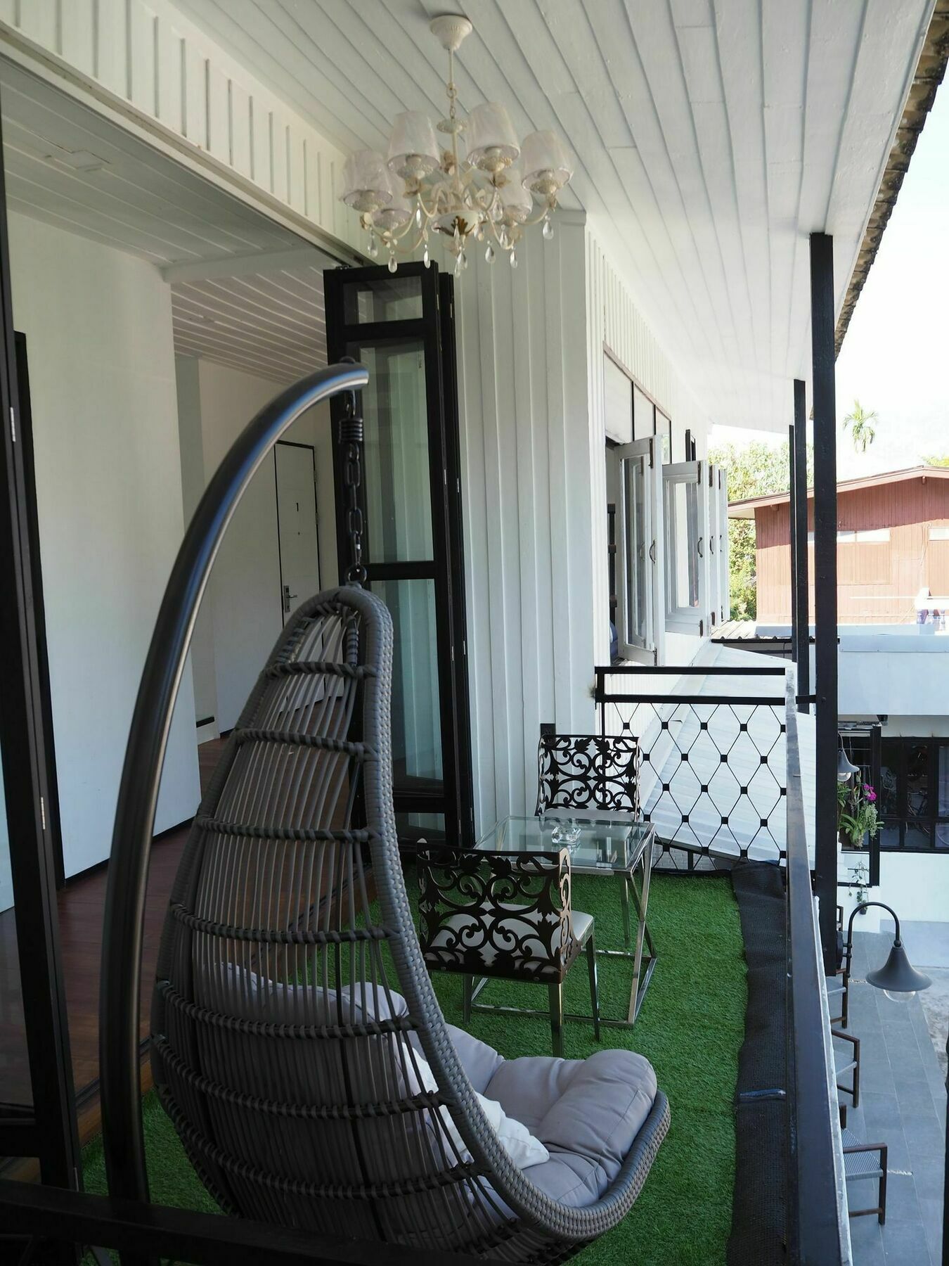 Sherloft Home & Hostel Chiang Mai Exterior foto